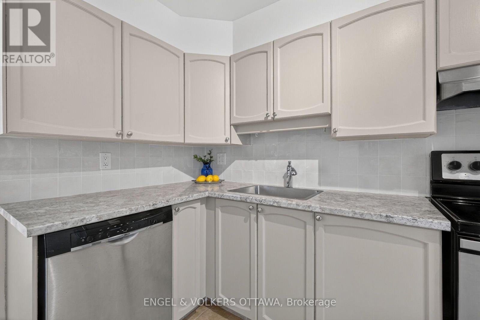 100 - 1780 Marsala Crescent Property Photo 14