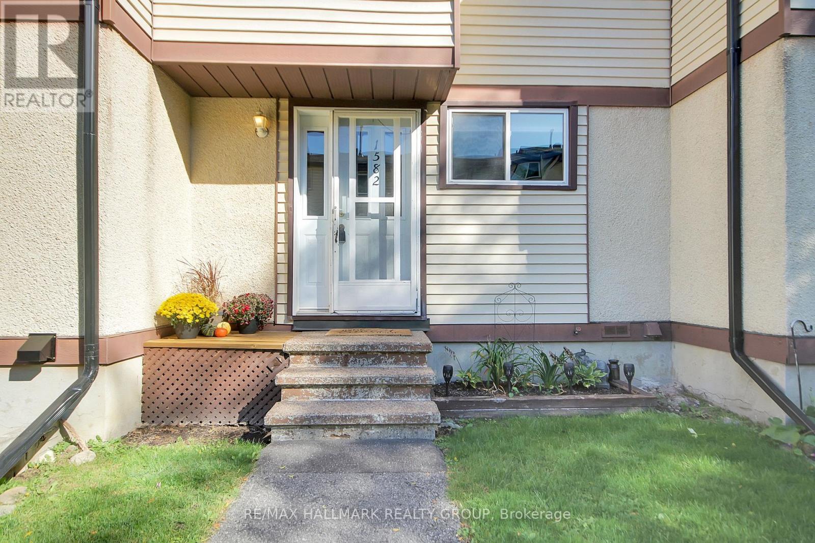 61 - 1582 Feather Lane Property Photo 1