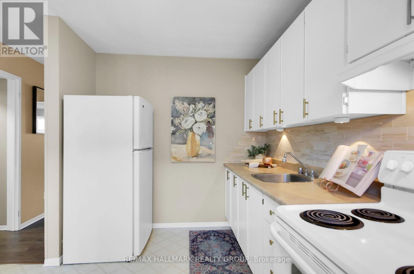 61 - 1582 Feather Lane Property Photo 7