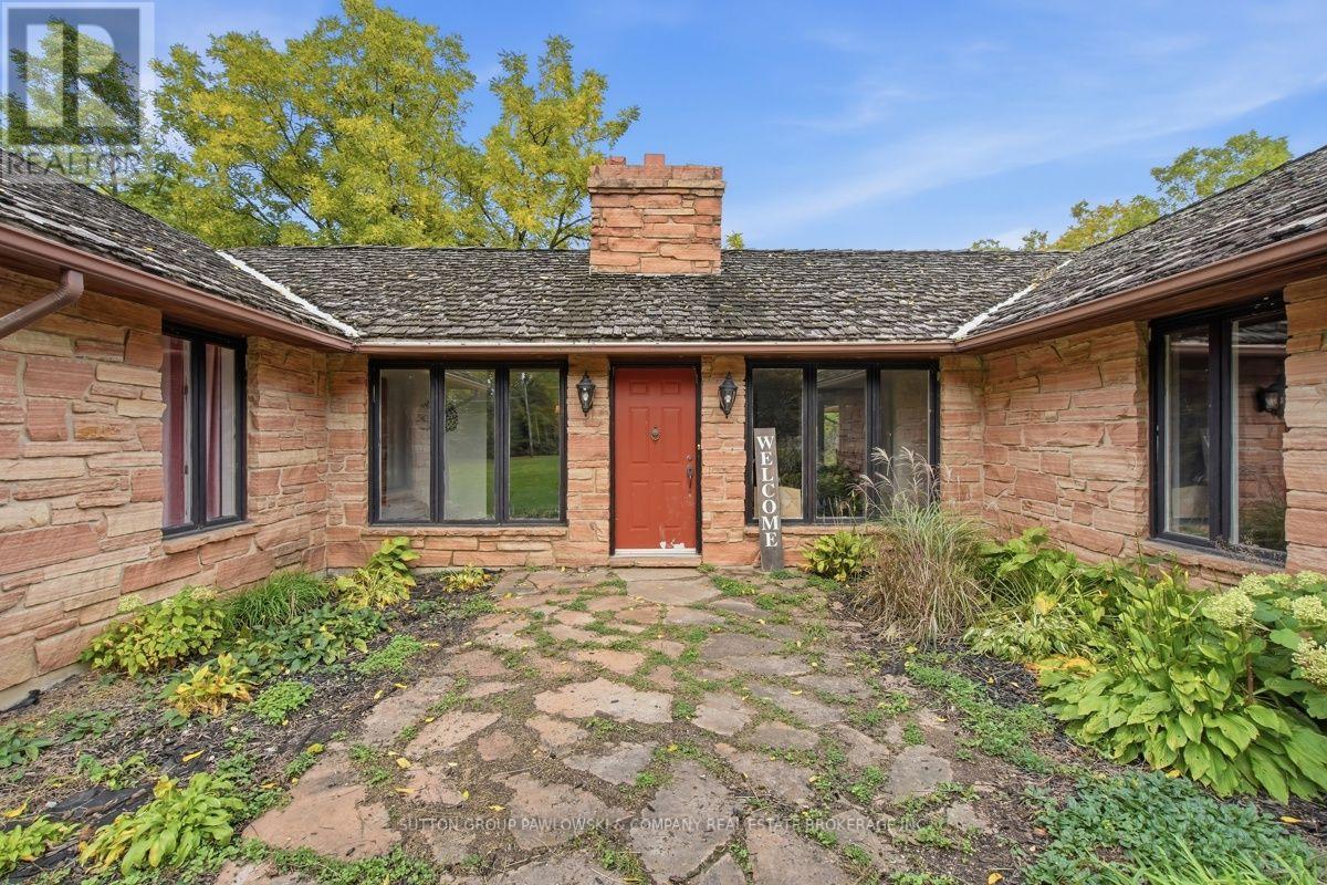 2174 Parkhill Drive Property Photo 8