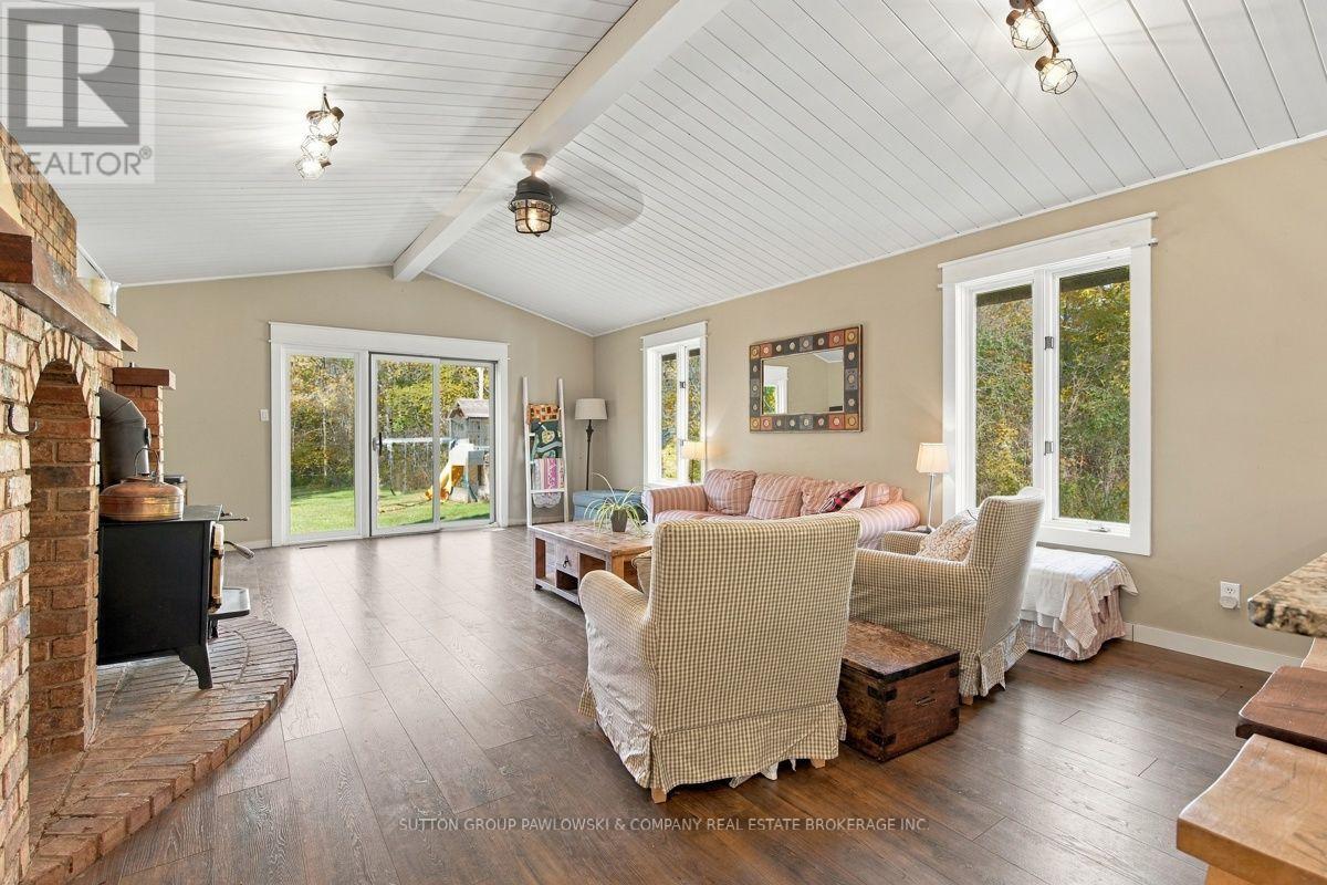 2174 Parkhill Drive Property Photo 18