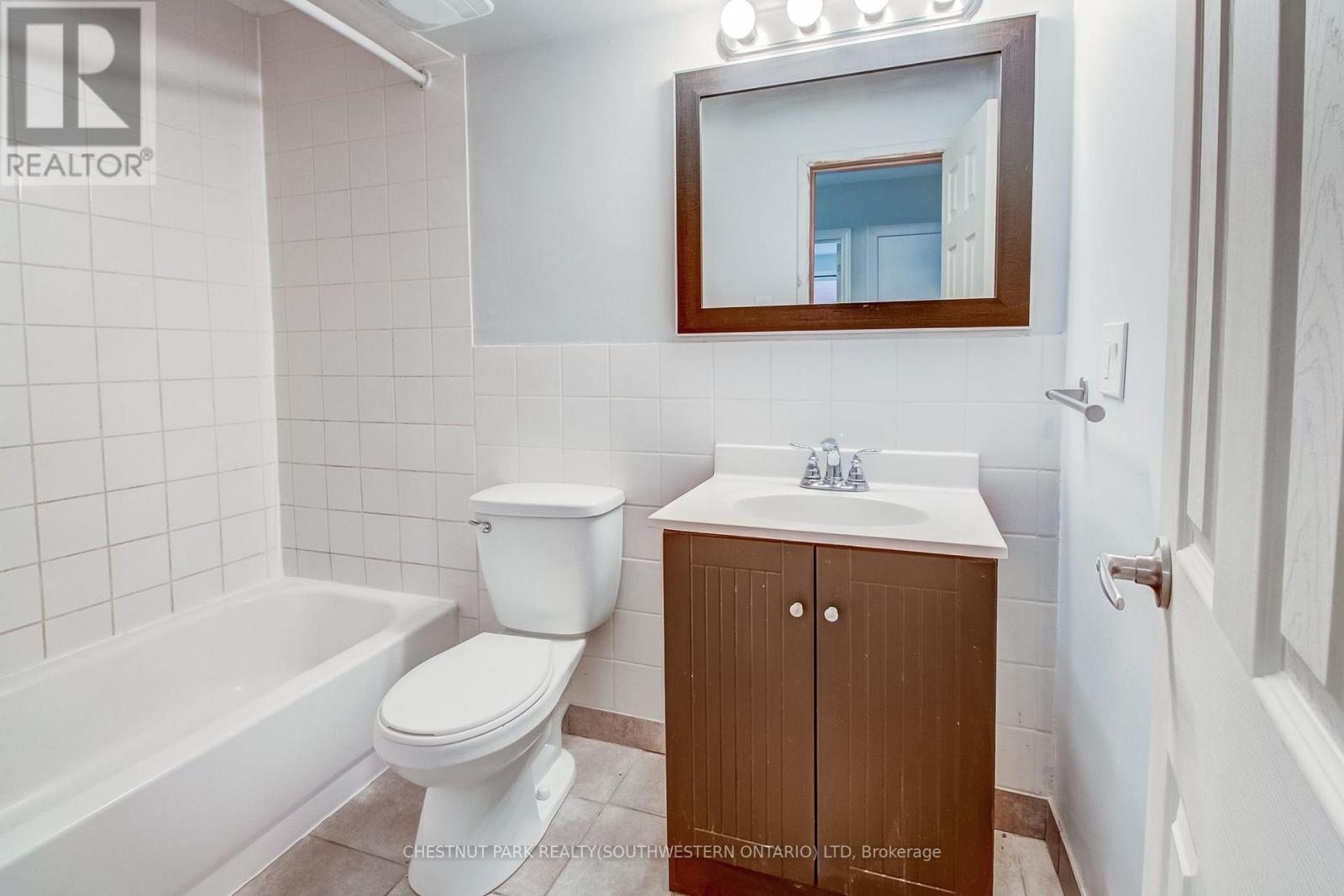 105 Dixon Street Property Photo 10