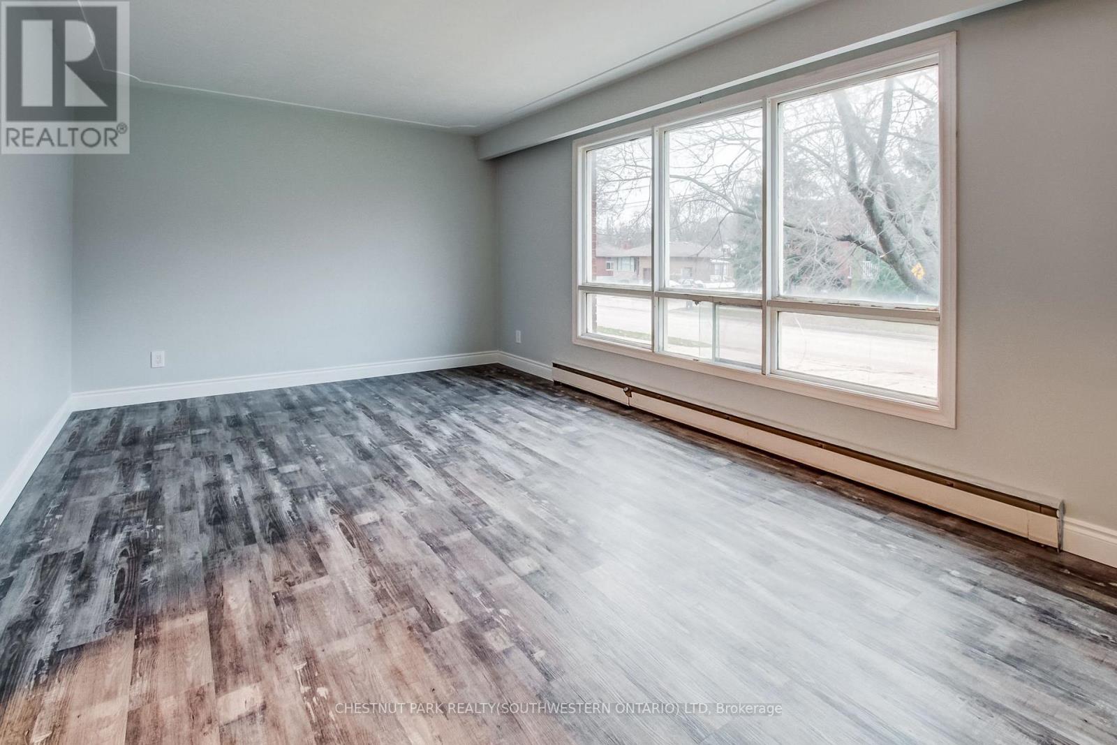 105 Dixon Street Property Photo 12