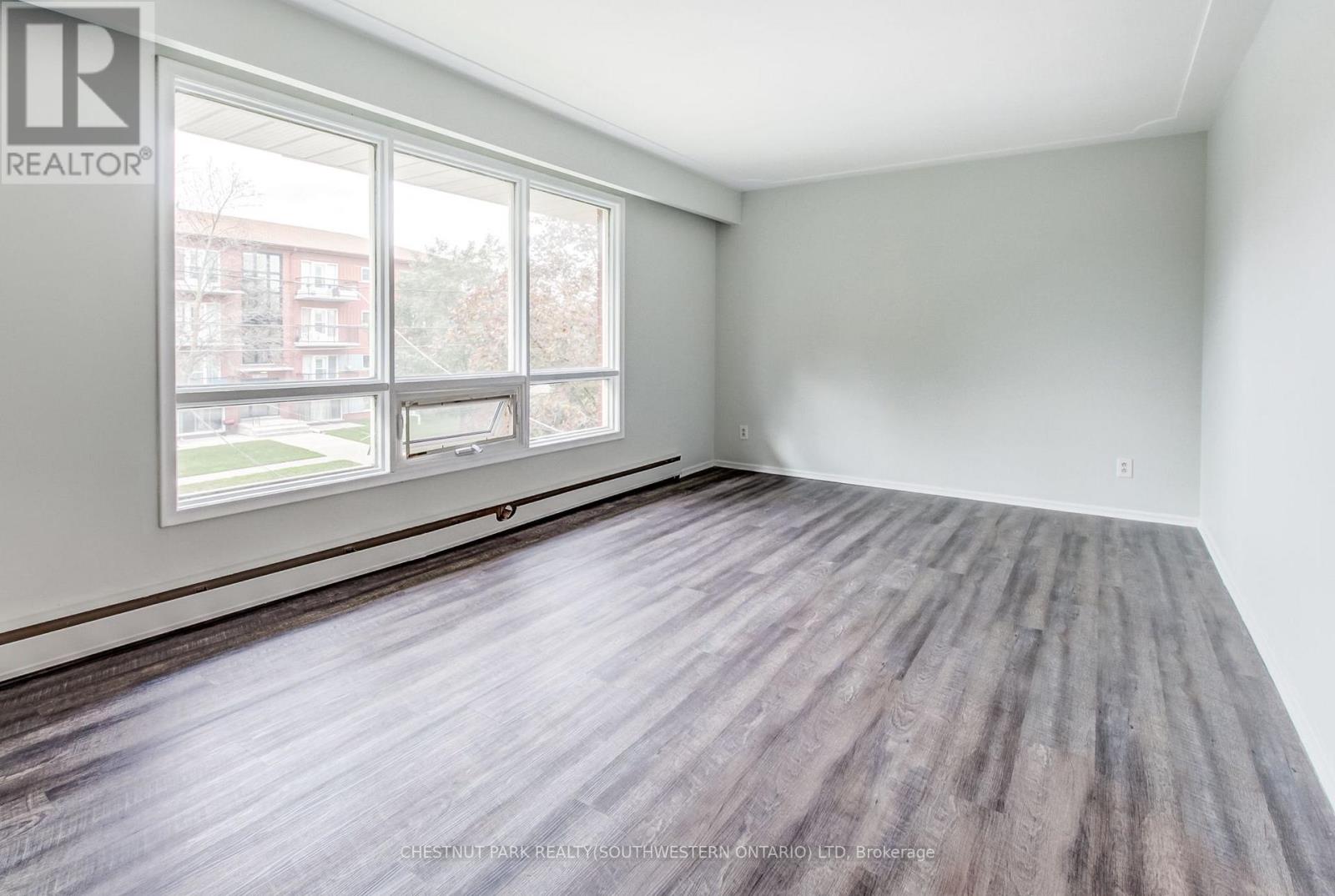 105 Dixon Street Property Photo 21
