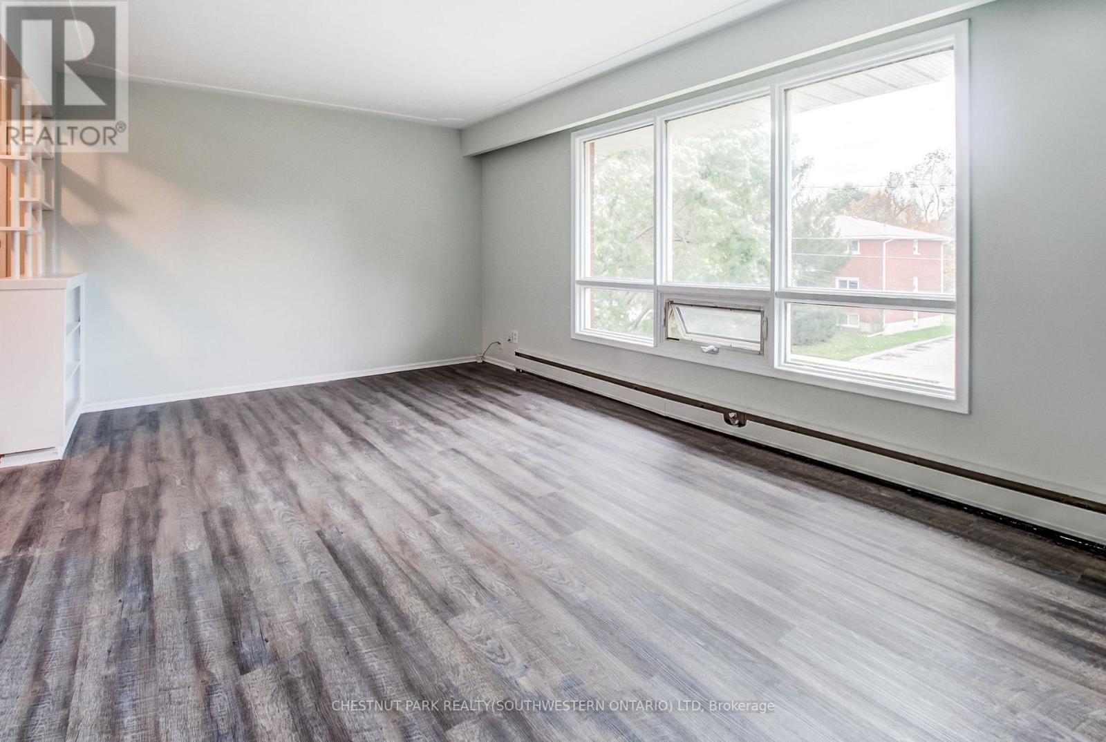 105 Dixon Street Property Photo 24