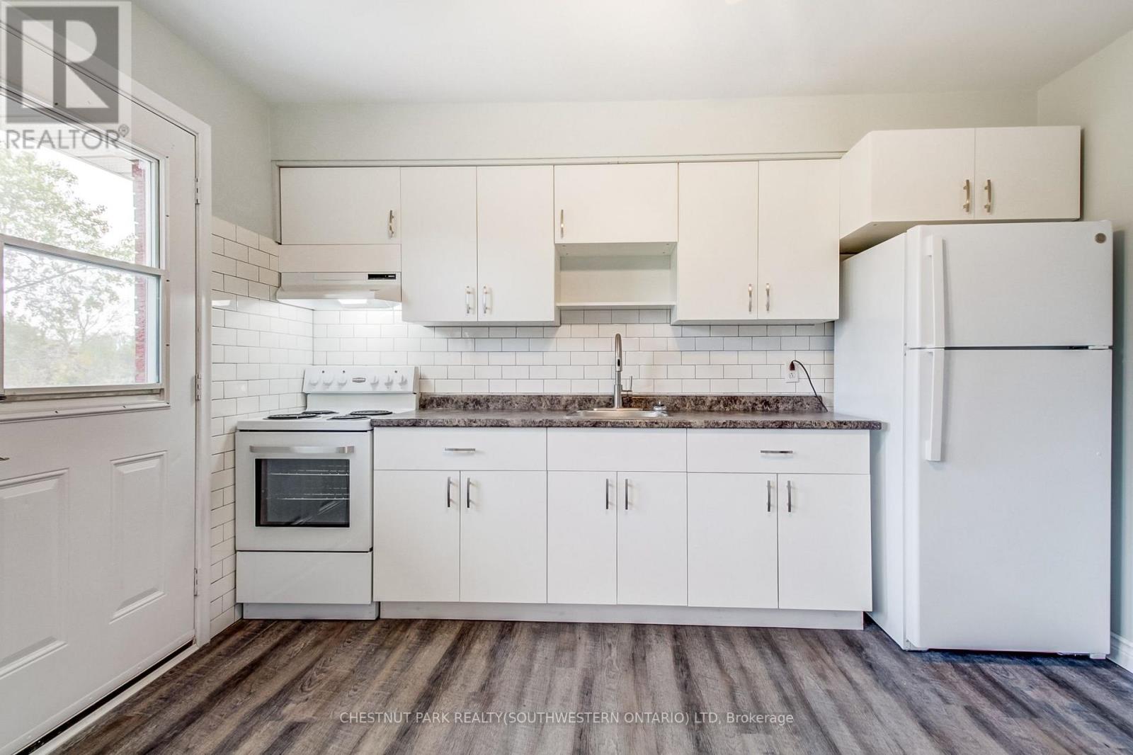 105 Dixon Street Property Photo 27