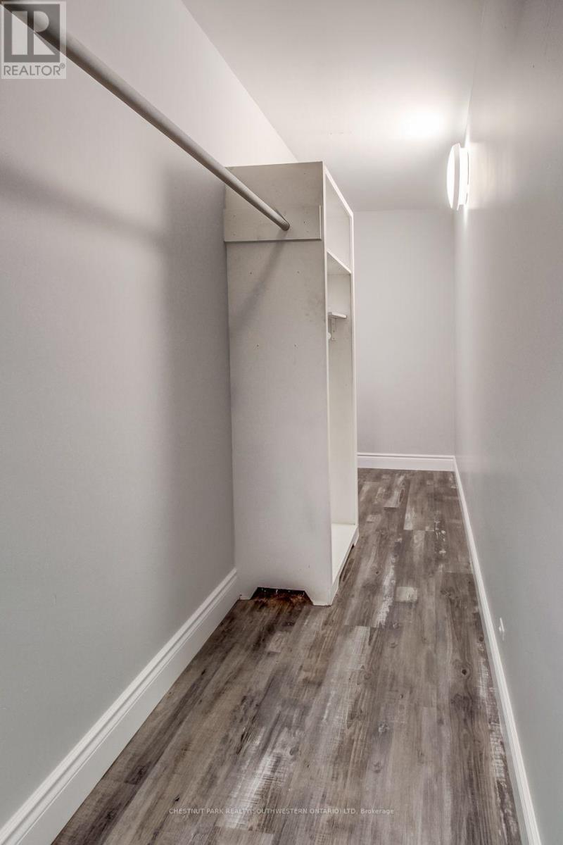 105 Dixon Street Property Photo 39