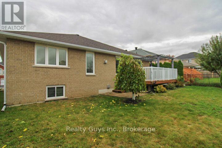 1682 Keppler Crescent Property Photo 4