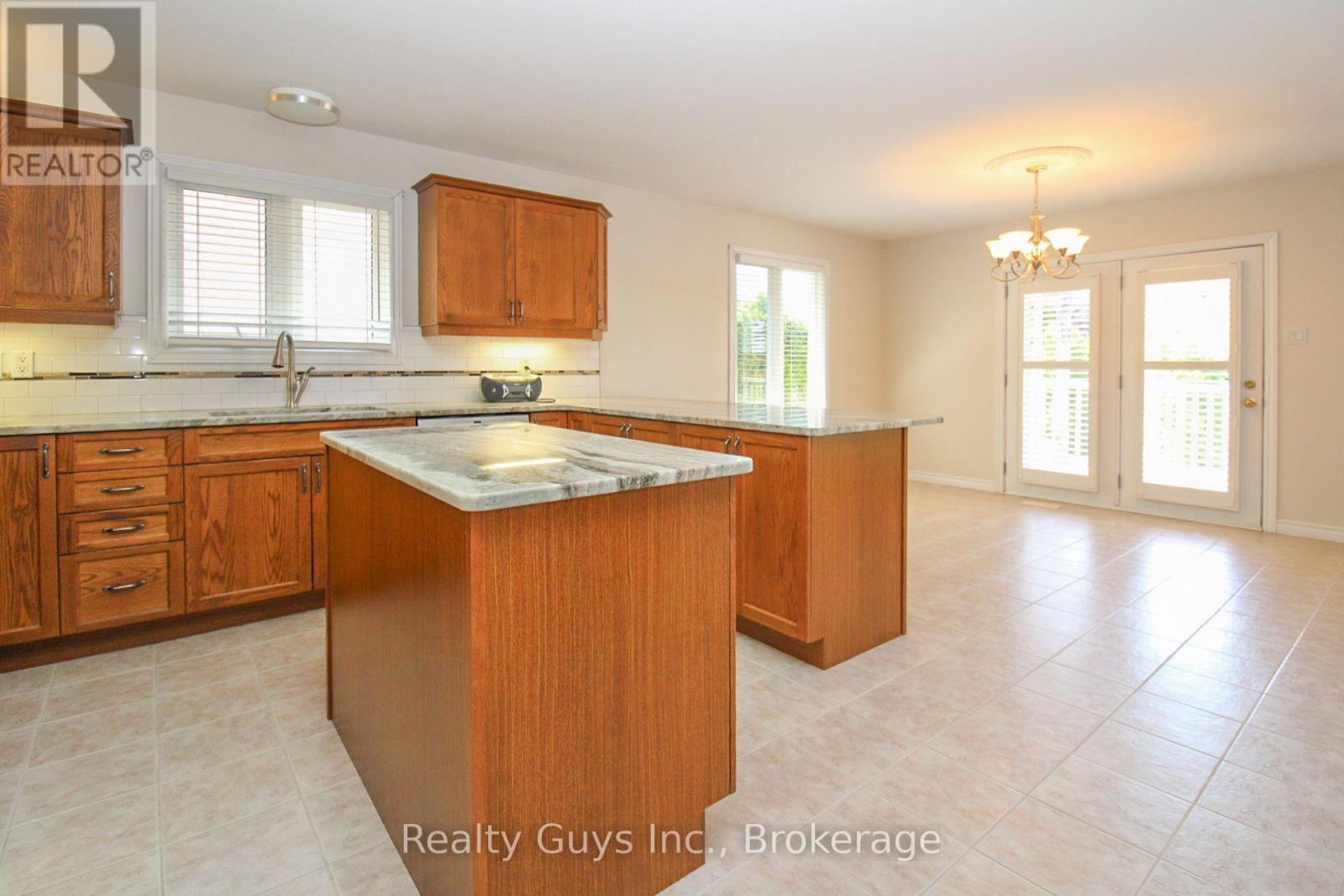 1682 Keppler Crescent Property Photo 20