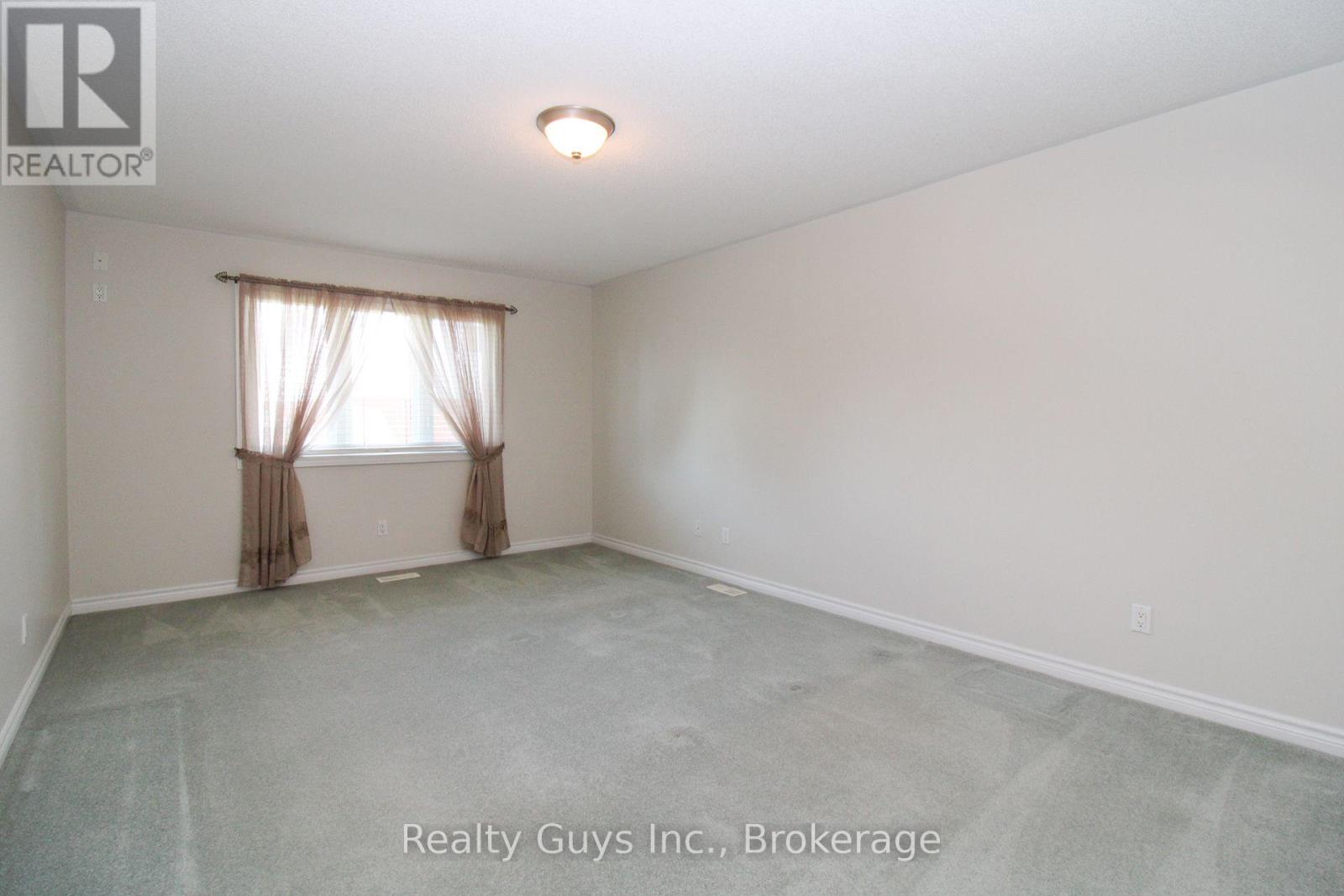 1682 Keppler Crescent Property Photo 24