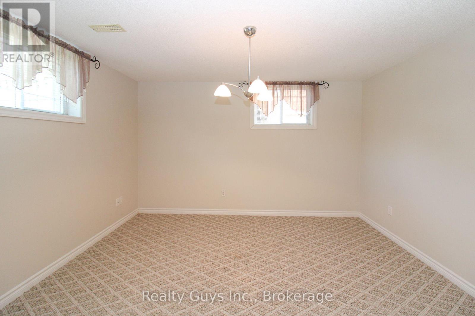 1682 Keppler Crescent Property Photo 36