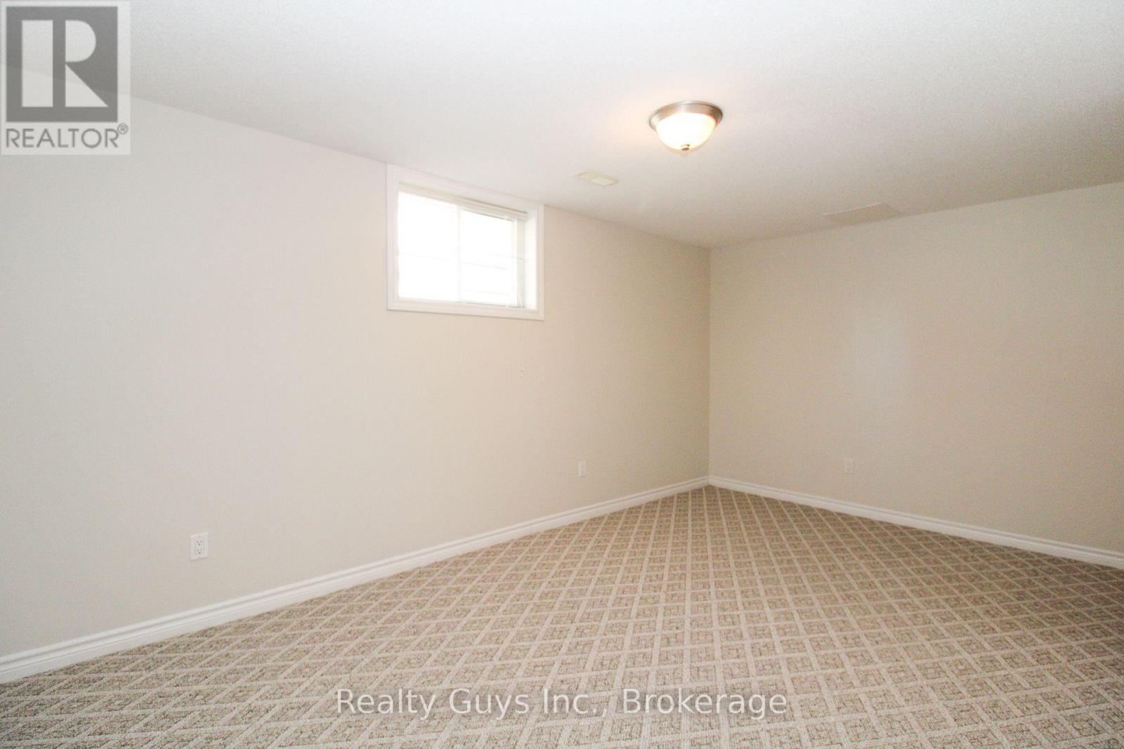 1682 Keppler Crescent Property Photo 37