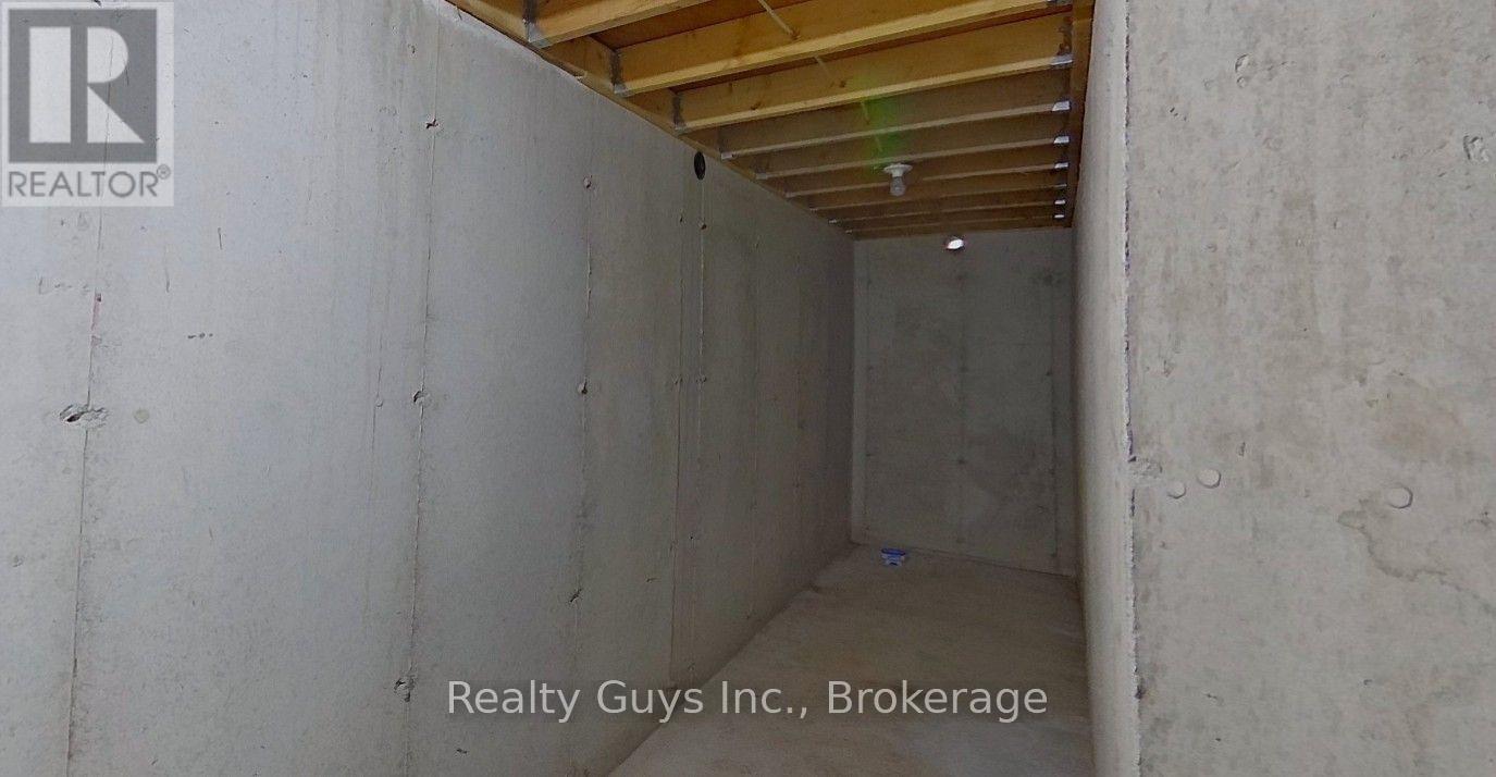 1682 Keppler Crescent Property Photo 42