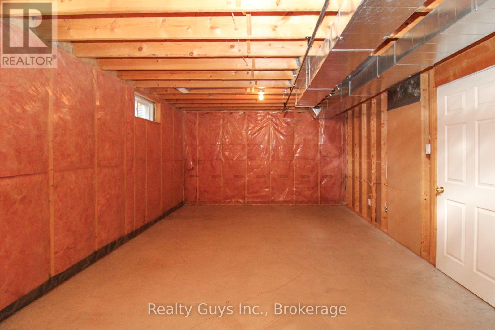 1682 Keppler Crescent Property Photo 44