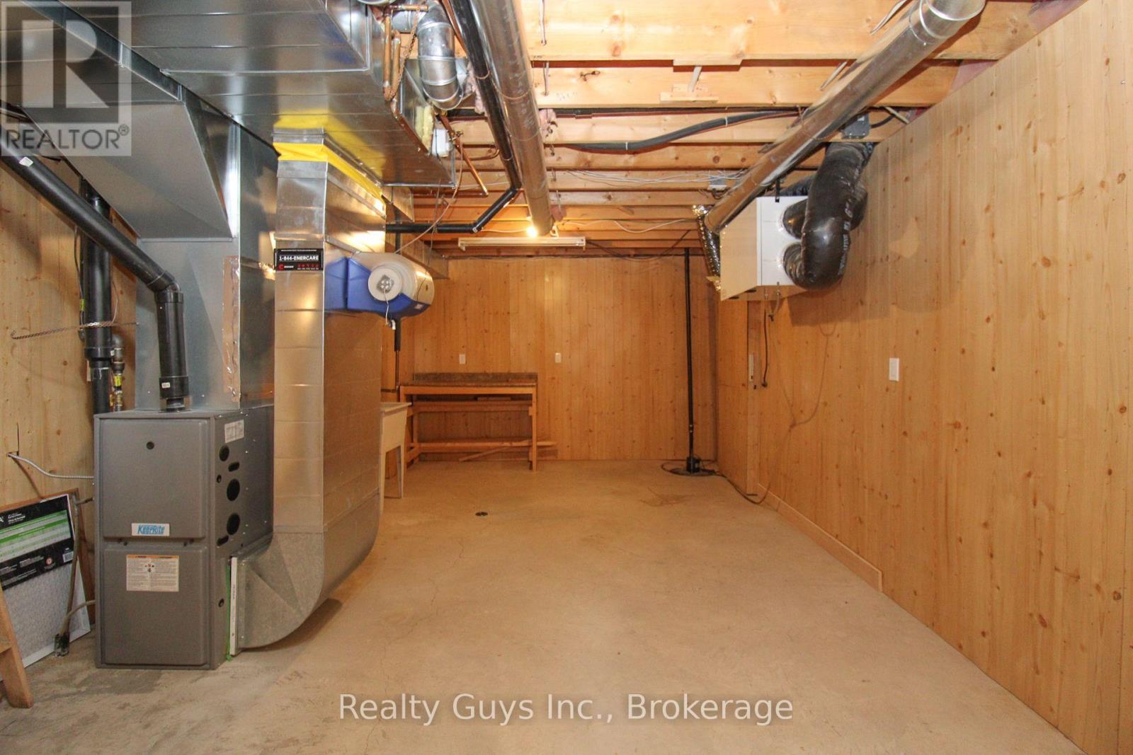1682 Keppler Crescent Property Photo 45