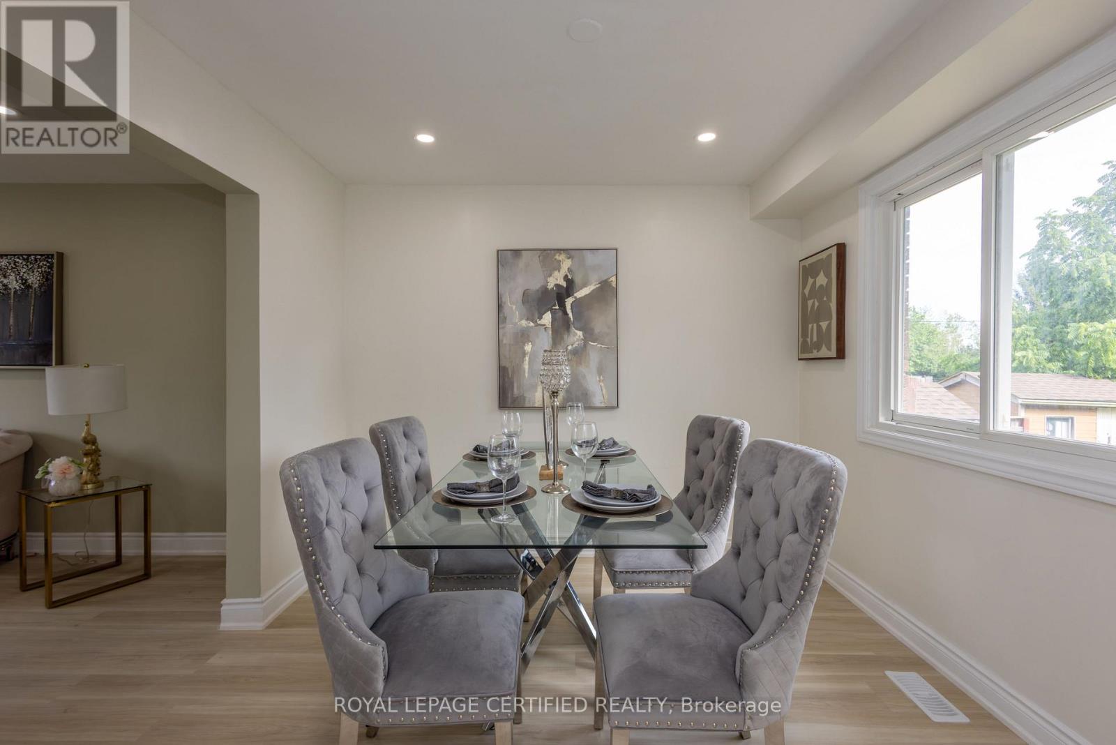 Upper - 111 Limeridge Road W Property Photo 11