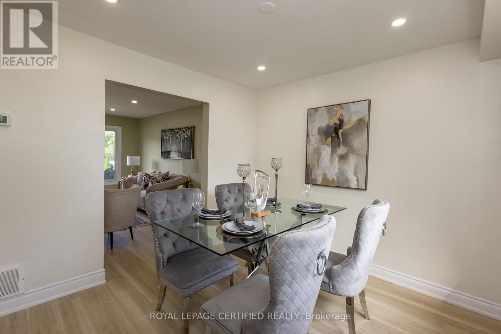 Upper - 111 Limeridge Road W Property Photo 12