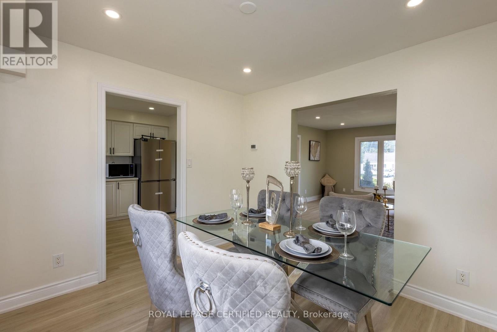 Upper - 111 Limeridge Road W Property Photo 13