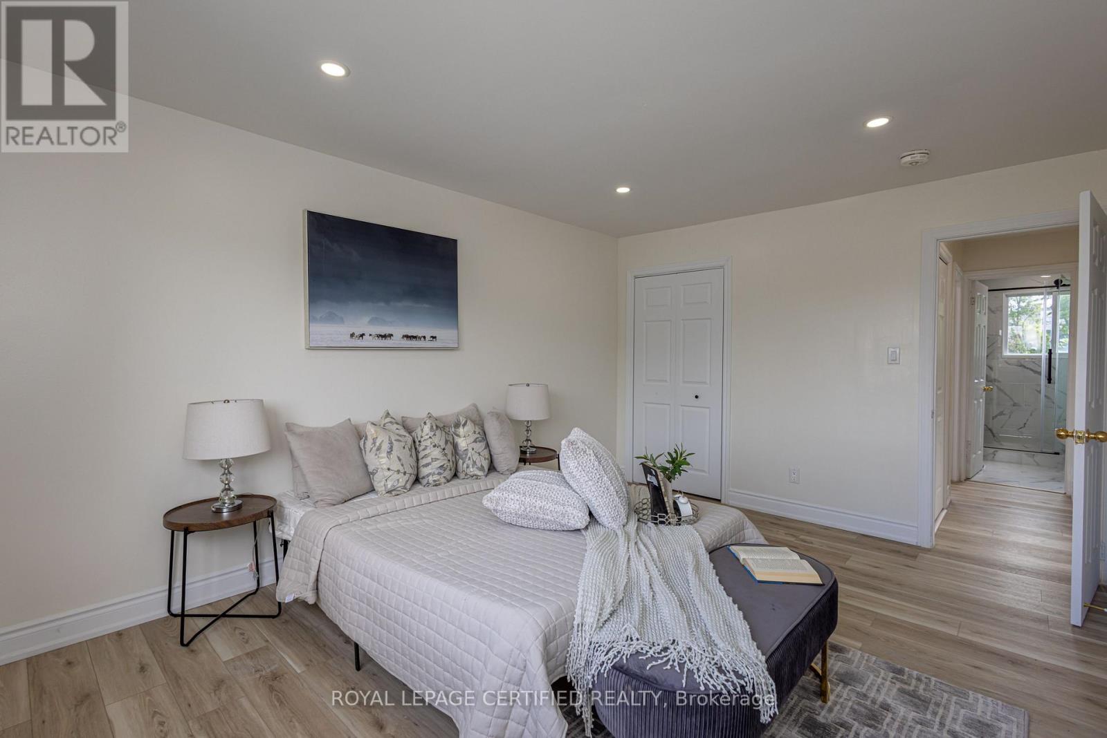 Upper - 111 Limeridge Road W Property Photo 20
