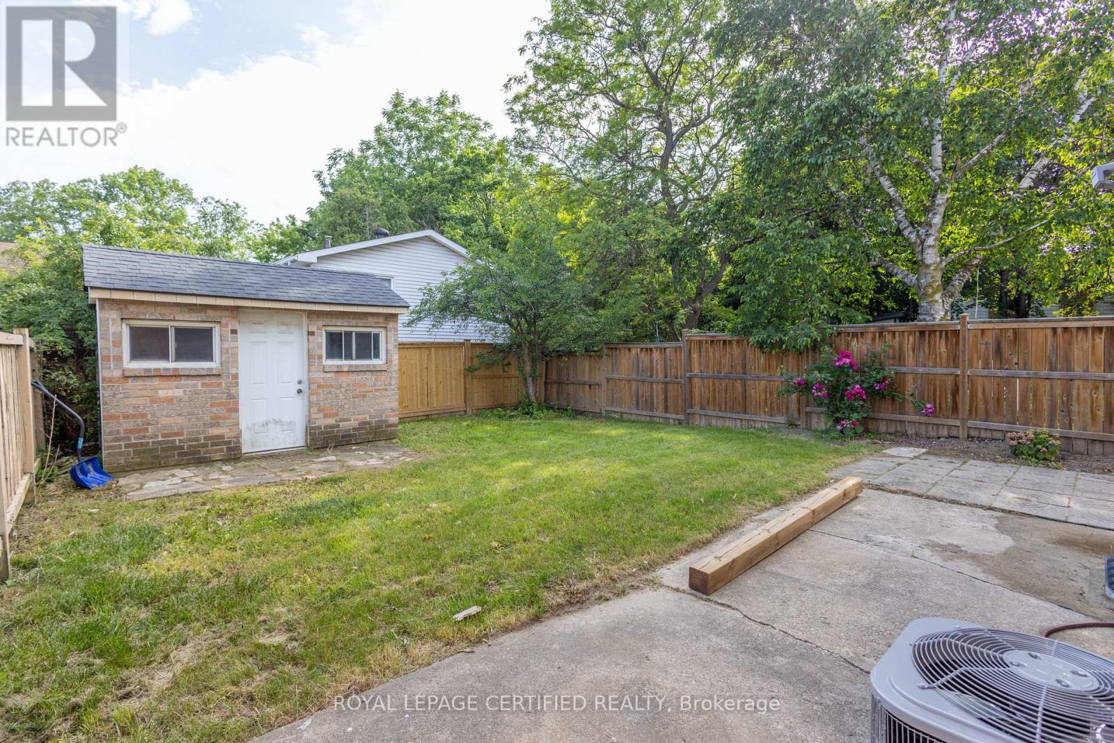 Upper - 111 Limeridge Road W Property Photo 32