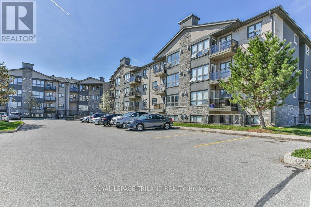 104 - 5 JACKSWAY CRESCENT Property Photo 1