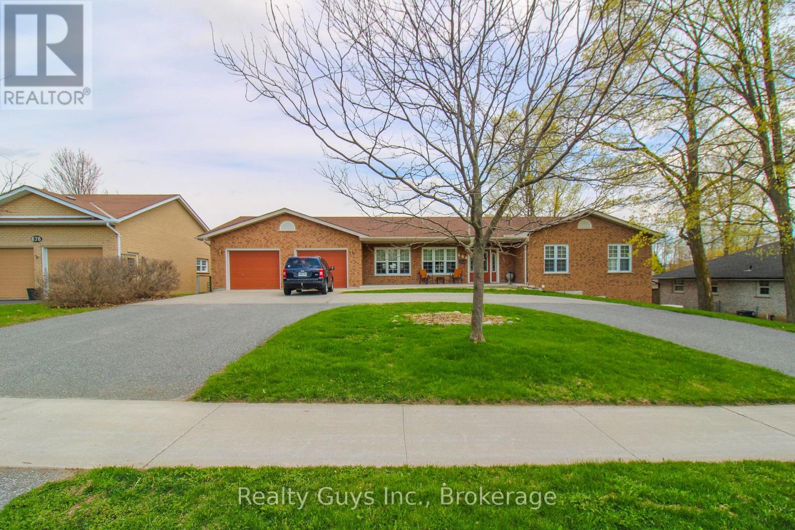 668 Brealey Drive Property Photo 1