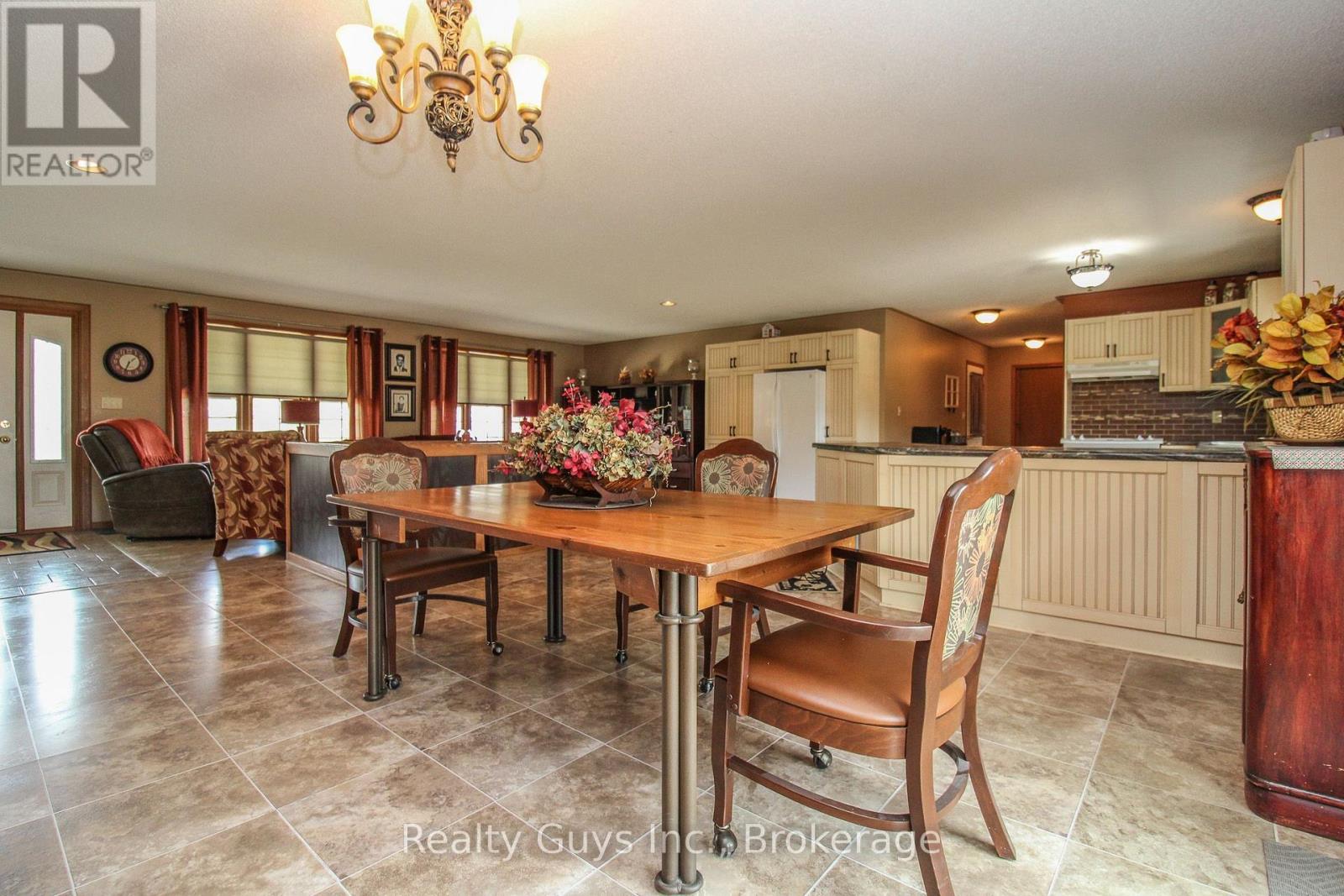 668 Brealey Drive Property Photo 12