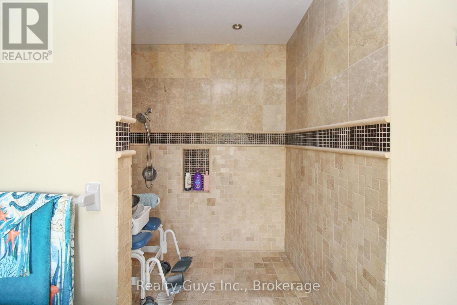 668 Brealey Drive Property Photo 19
