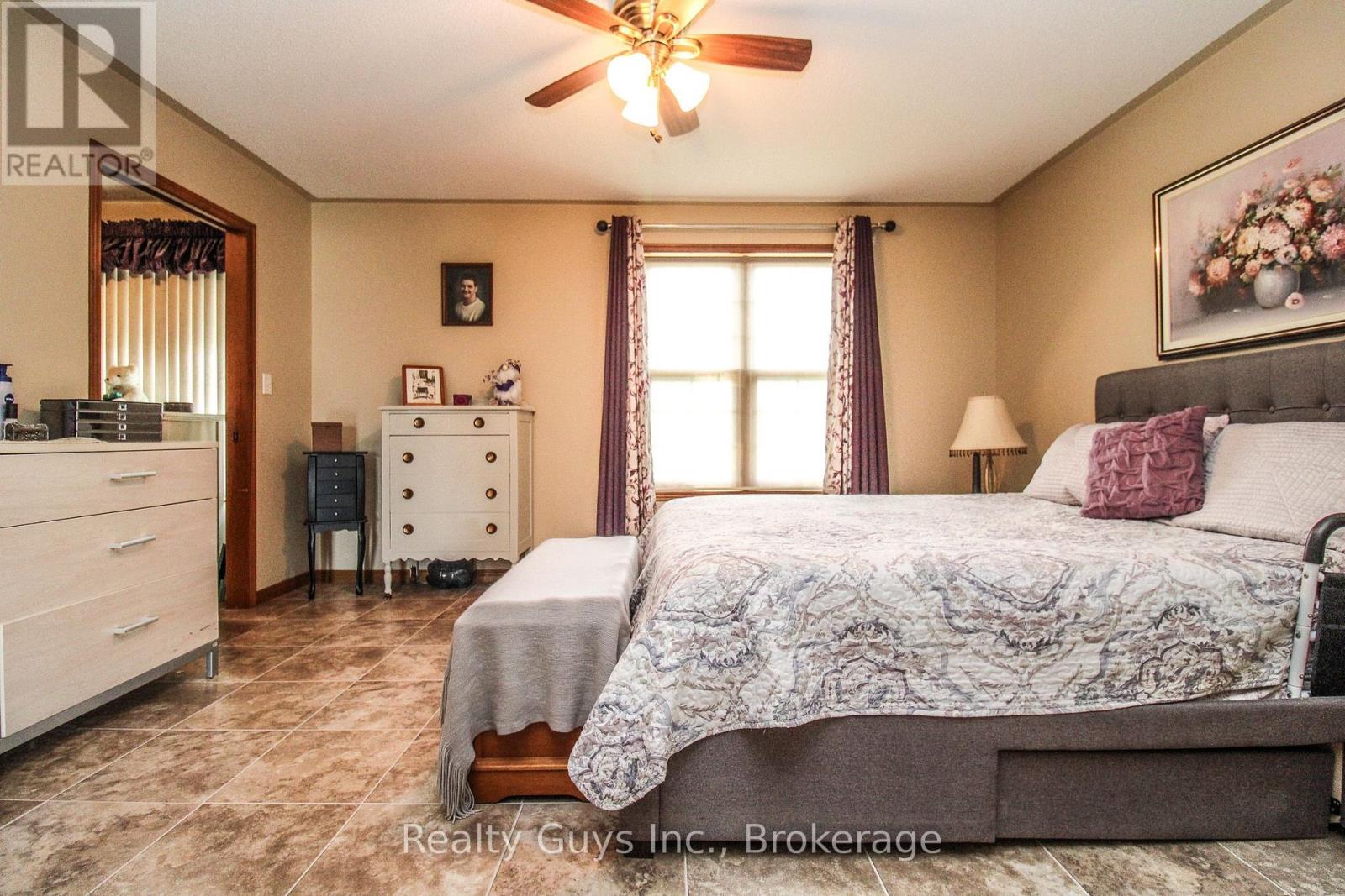 668 Brealey Drive Property Photo 21