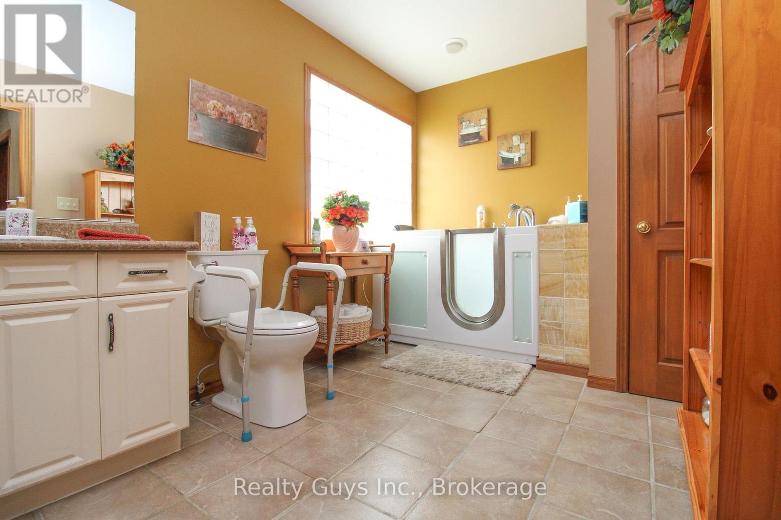 668 Brealey Drive Property Photo 23