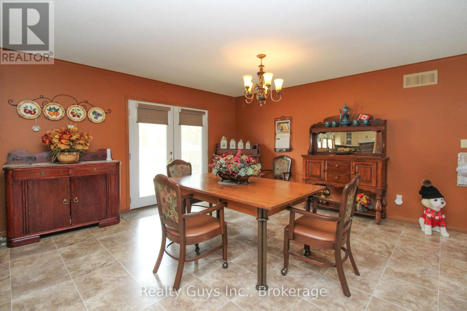 668 Brealey Drive Property Photo 24