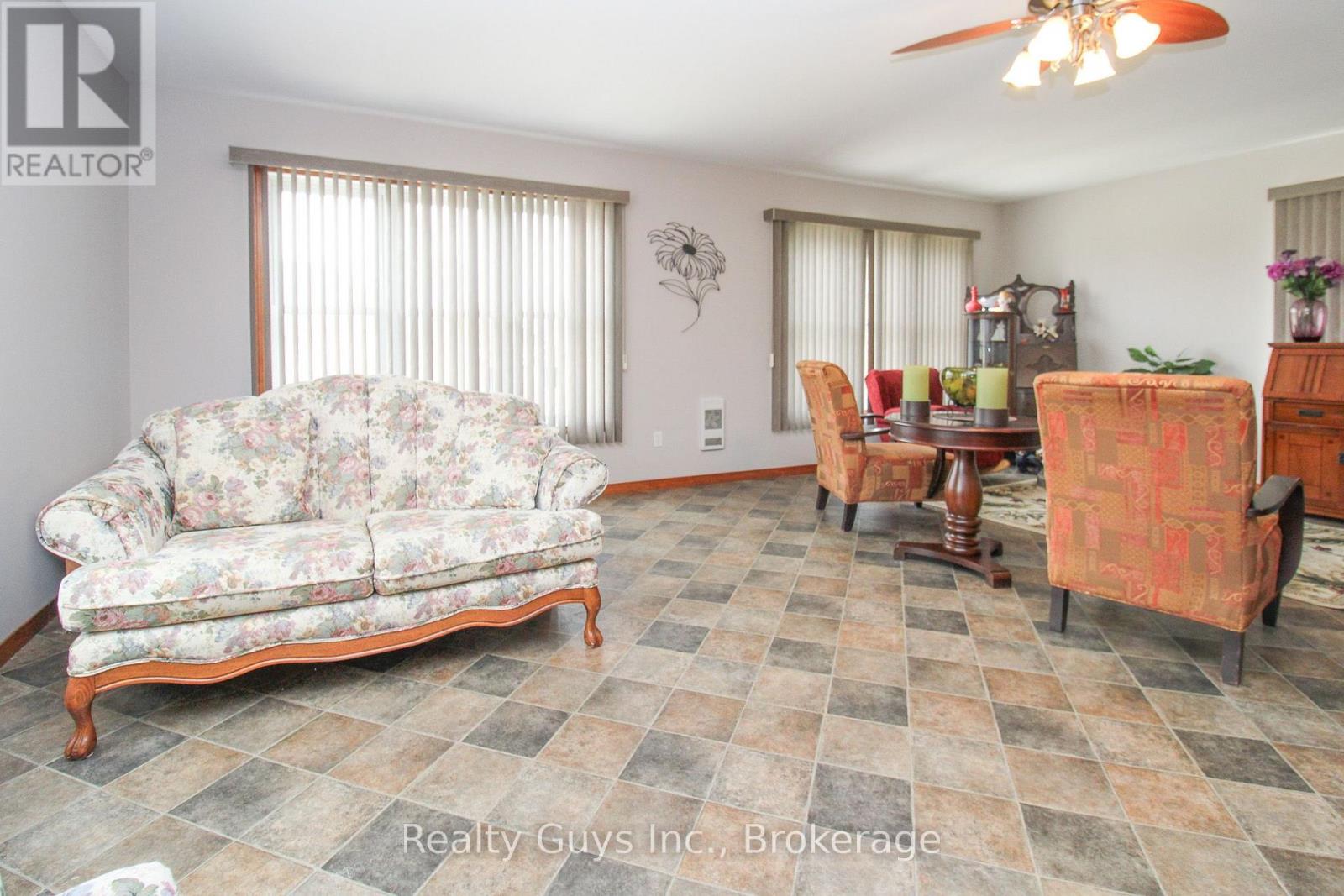 668 Brealey Drive Property Photo 27