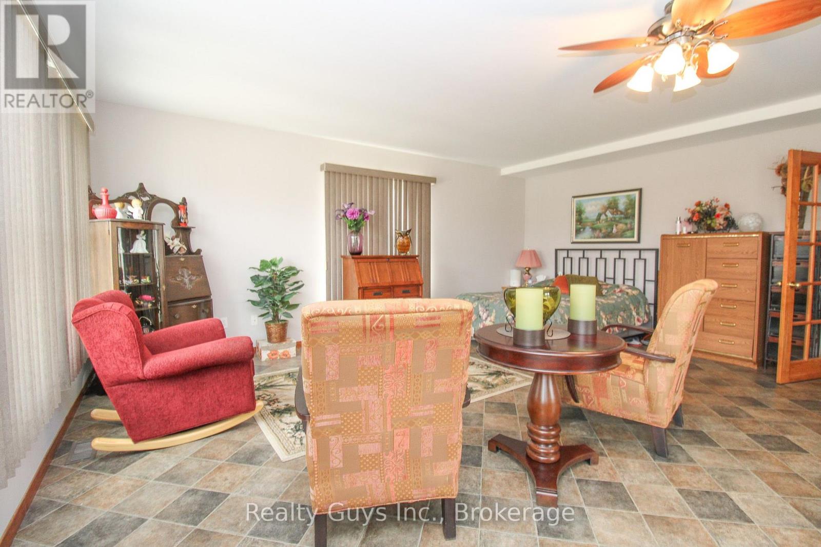 668 Brealey Drive Property Photo 28