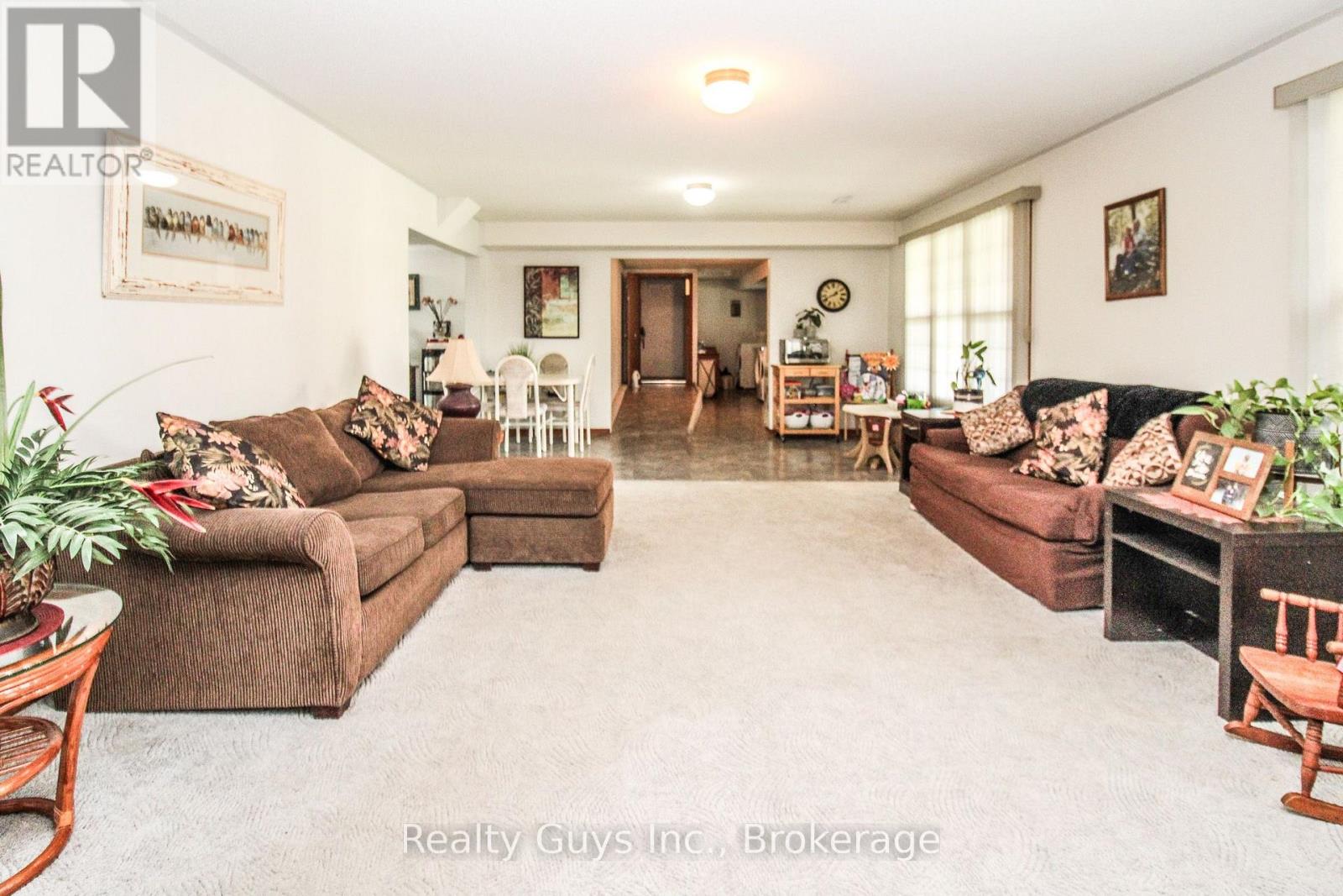 668 Brealey Drive Property Photo 33