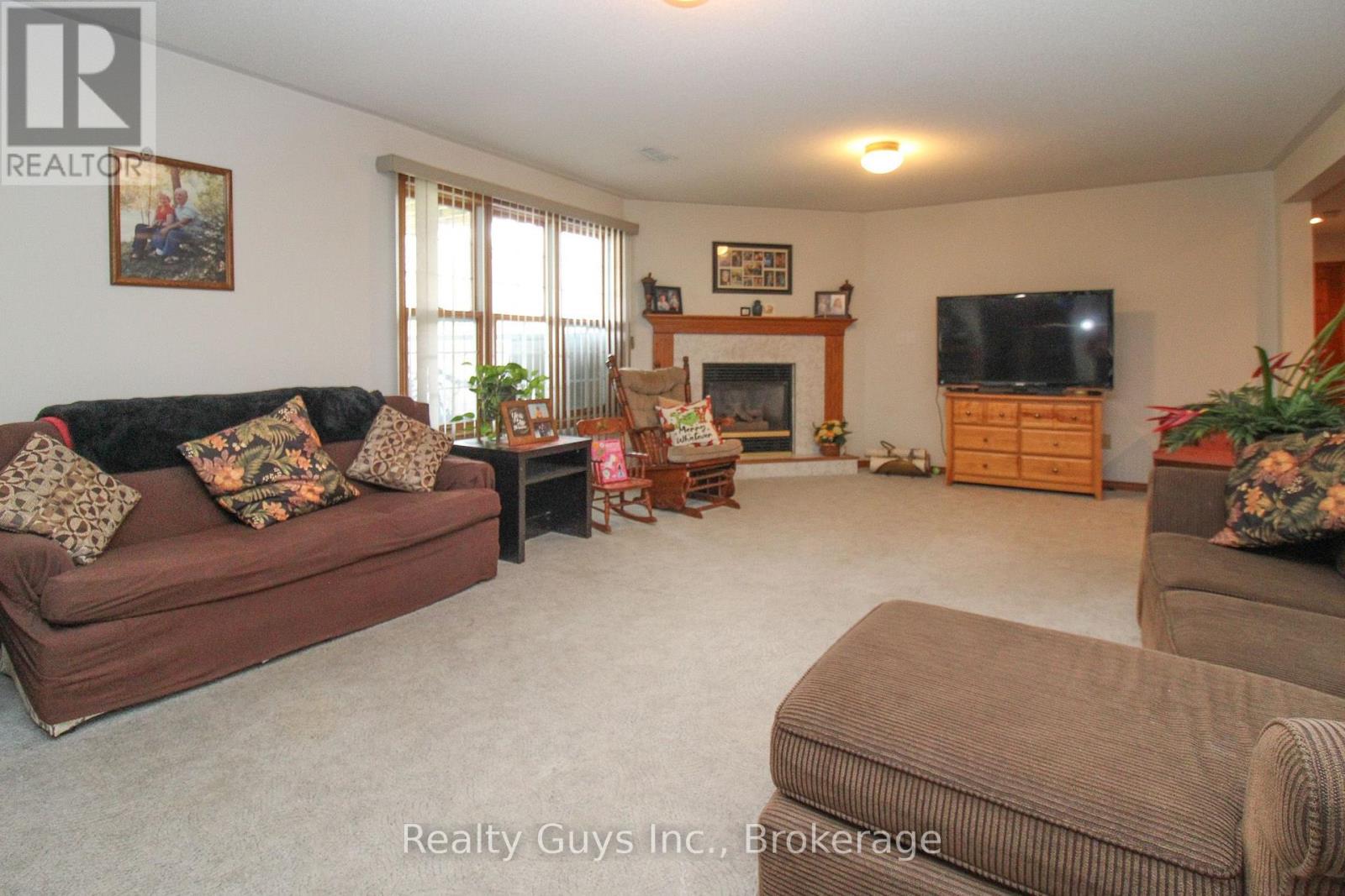668 Brealey Drive Property Photo 38