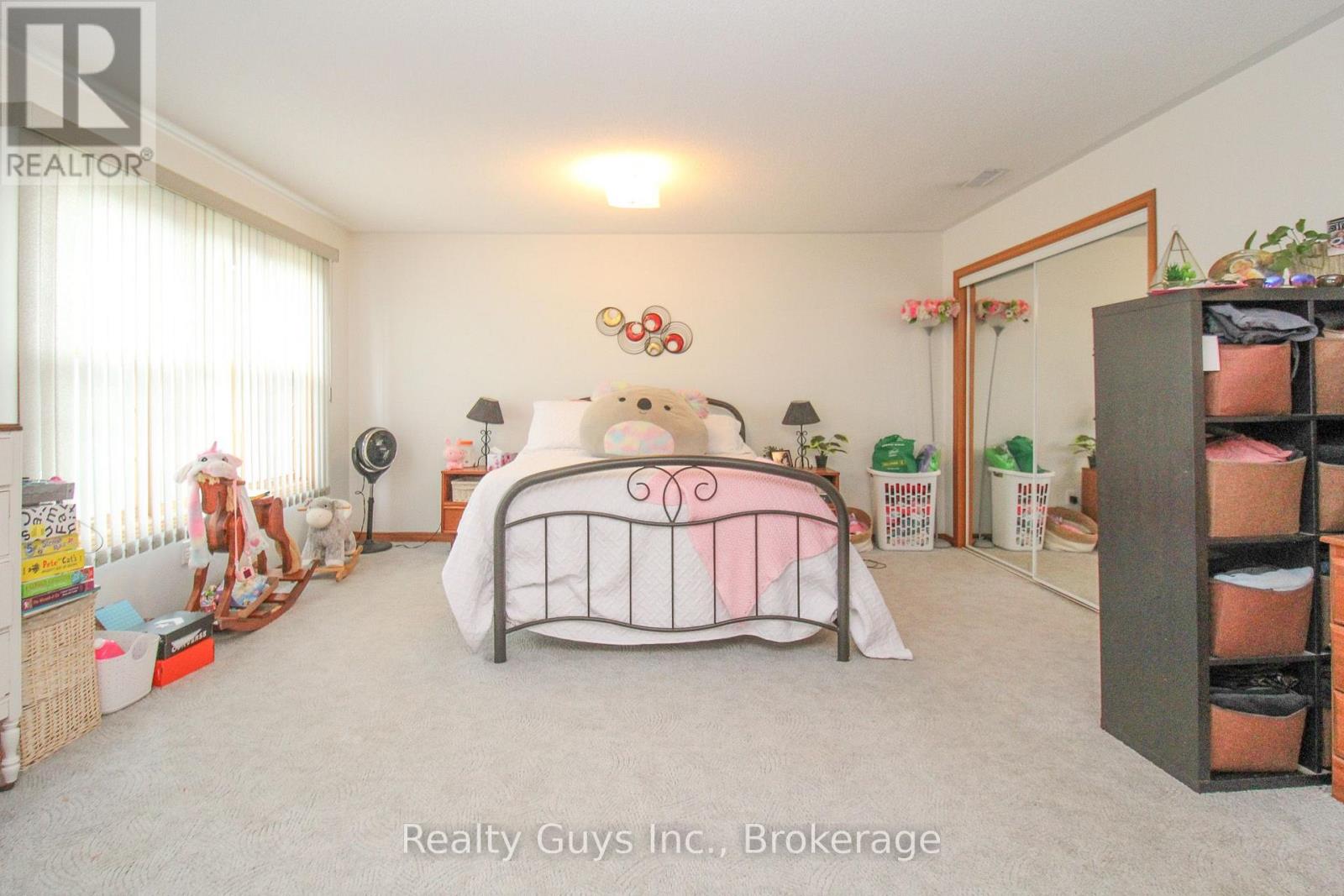668 Brealey Drive Property Photo 41