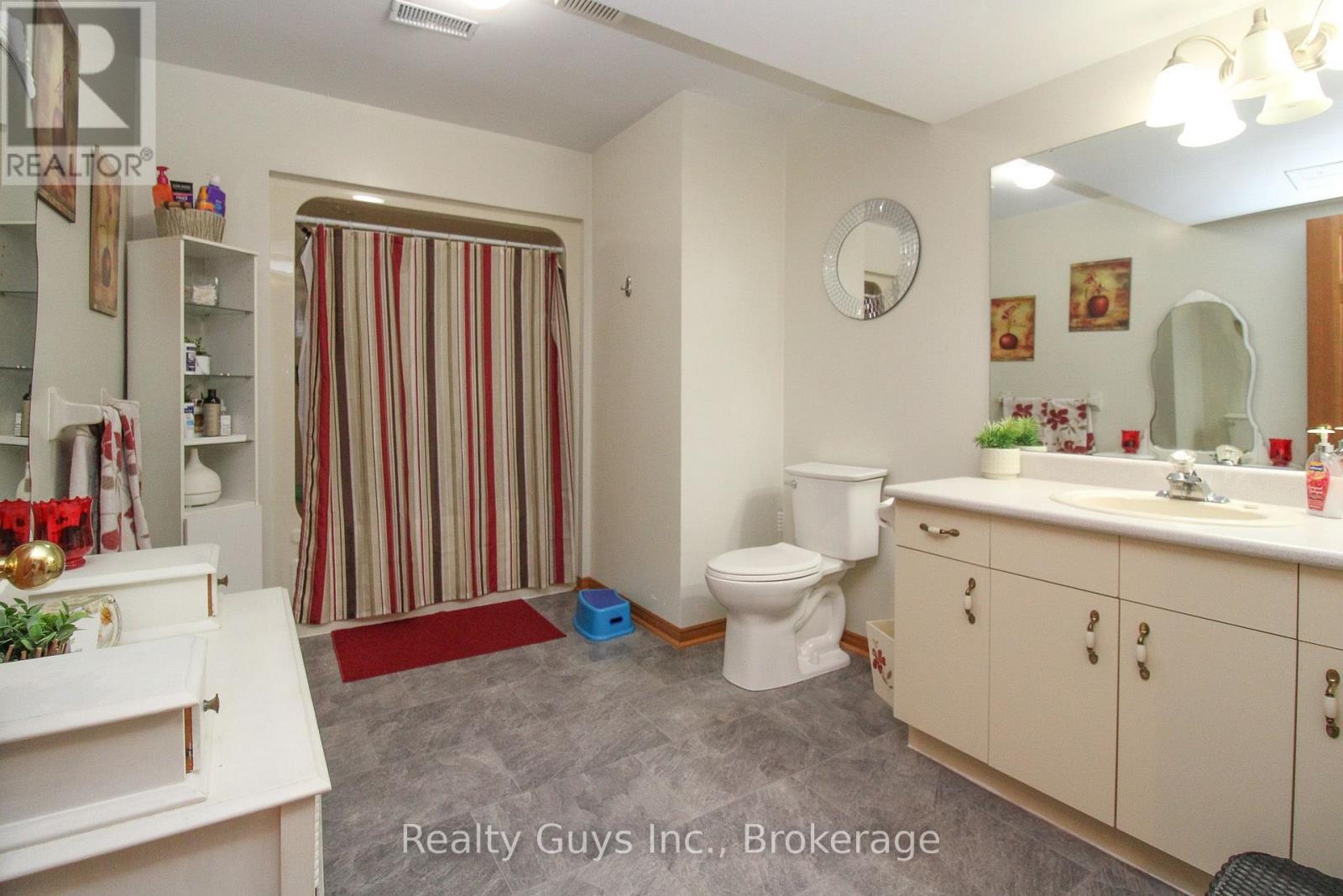 668 Brealey Drive Property Photo 47