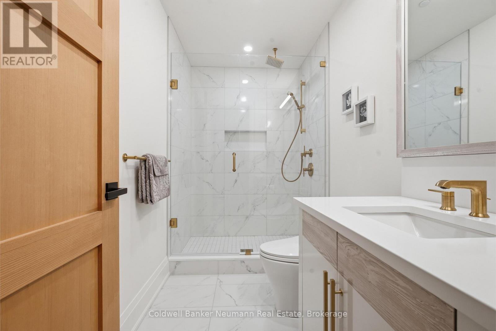 210 - 6523 Wellington Road 7 Road Property Photo 15