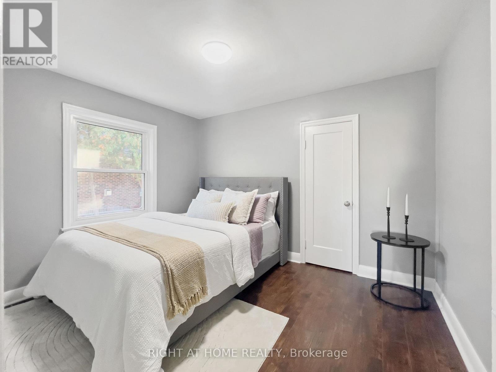 236 Highbury Avenue N Property Photo 20