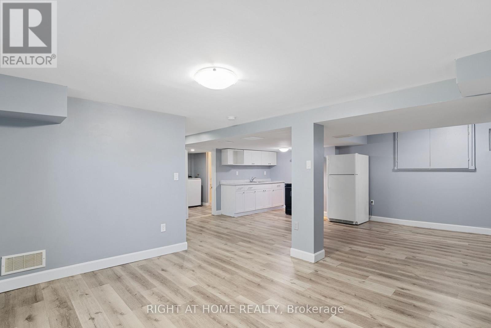 236 Highbury Avenue N Property Photo 23