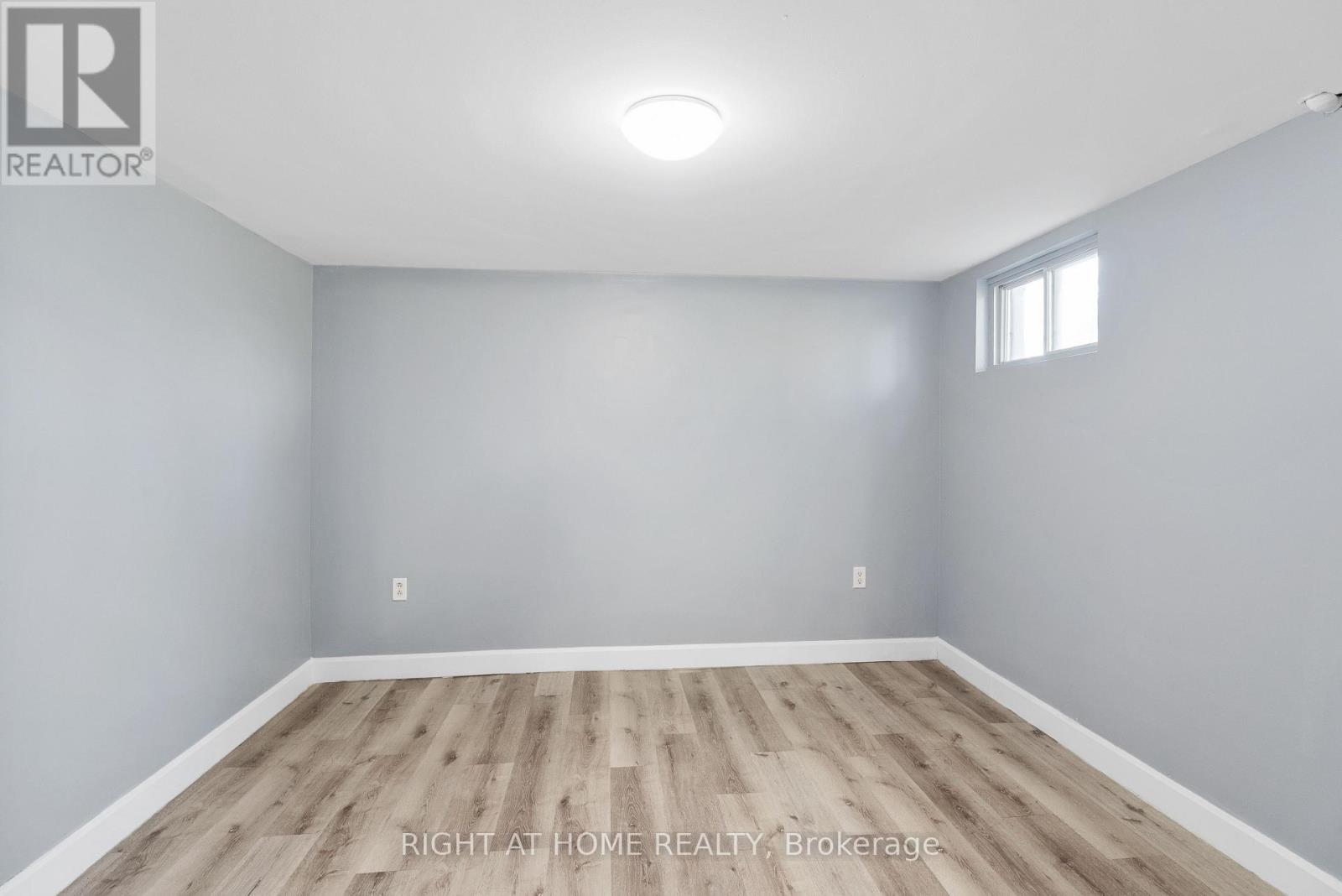 236 Highbury Avenue N Property Photo 27