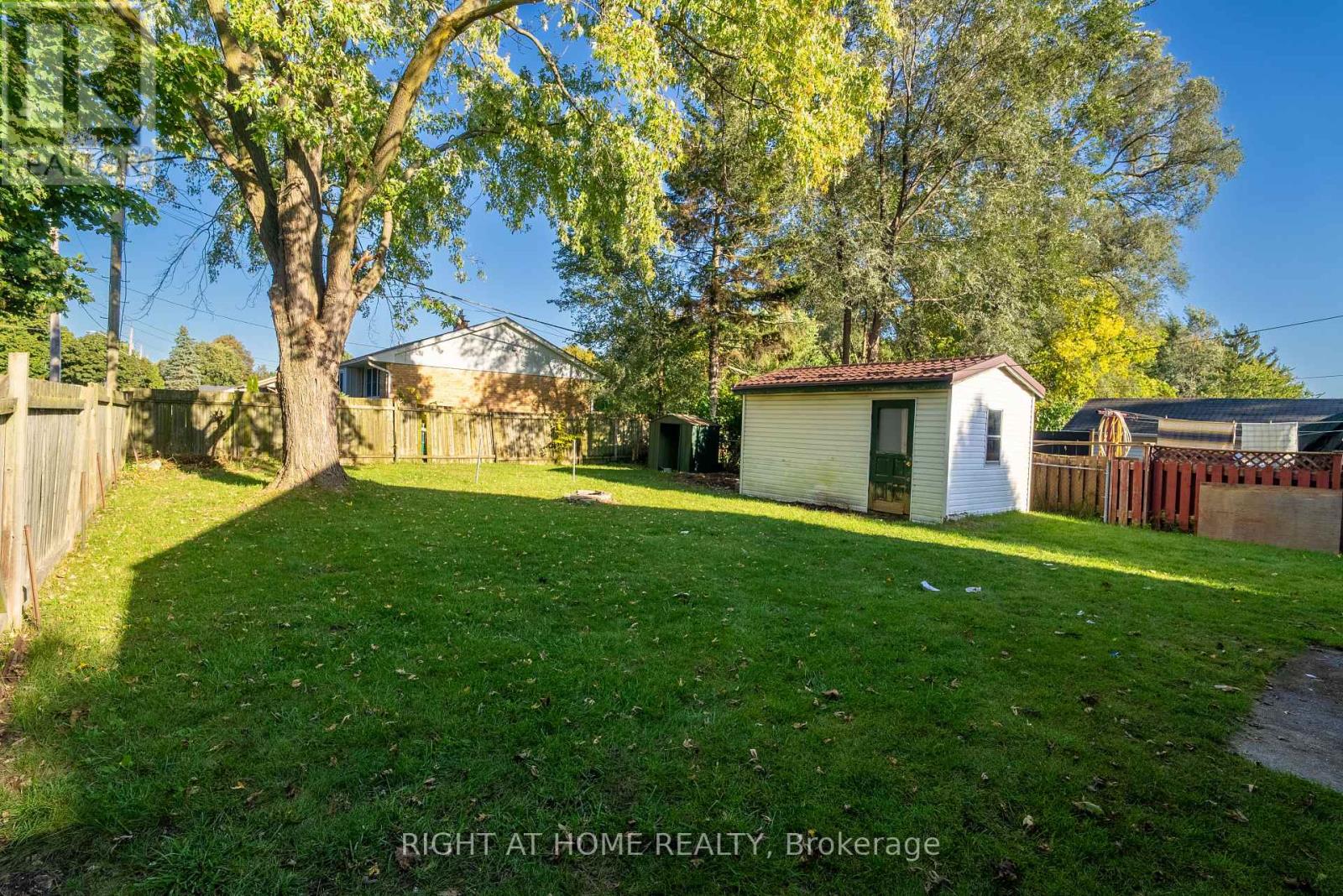 236 Highbury Avenue N Property Photo 31