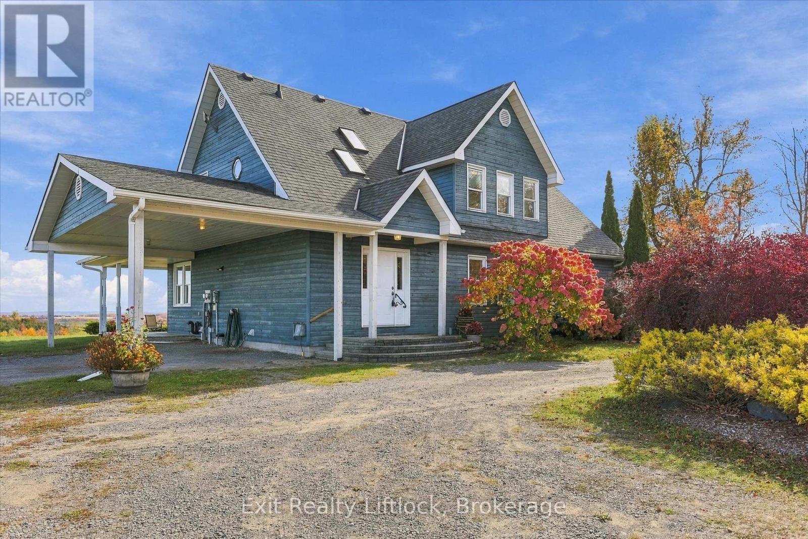 836 Hayes Line Property Photo 3