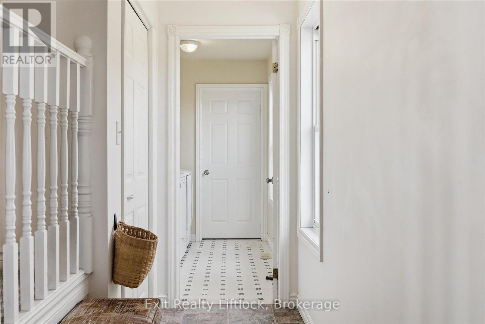 836 Hayes Line Property Photo 13