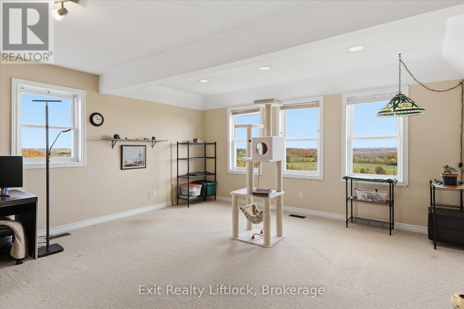 836 Hayes Line Property Photo 16