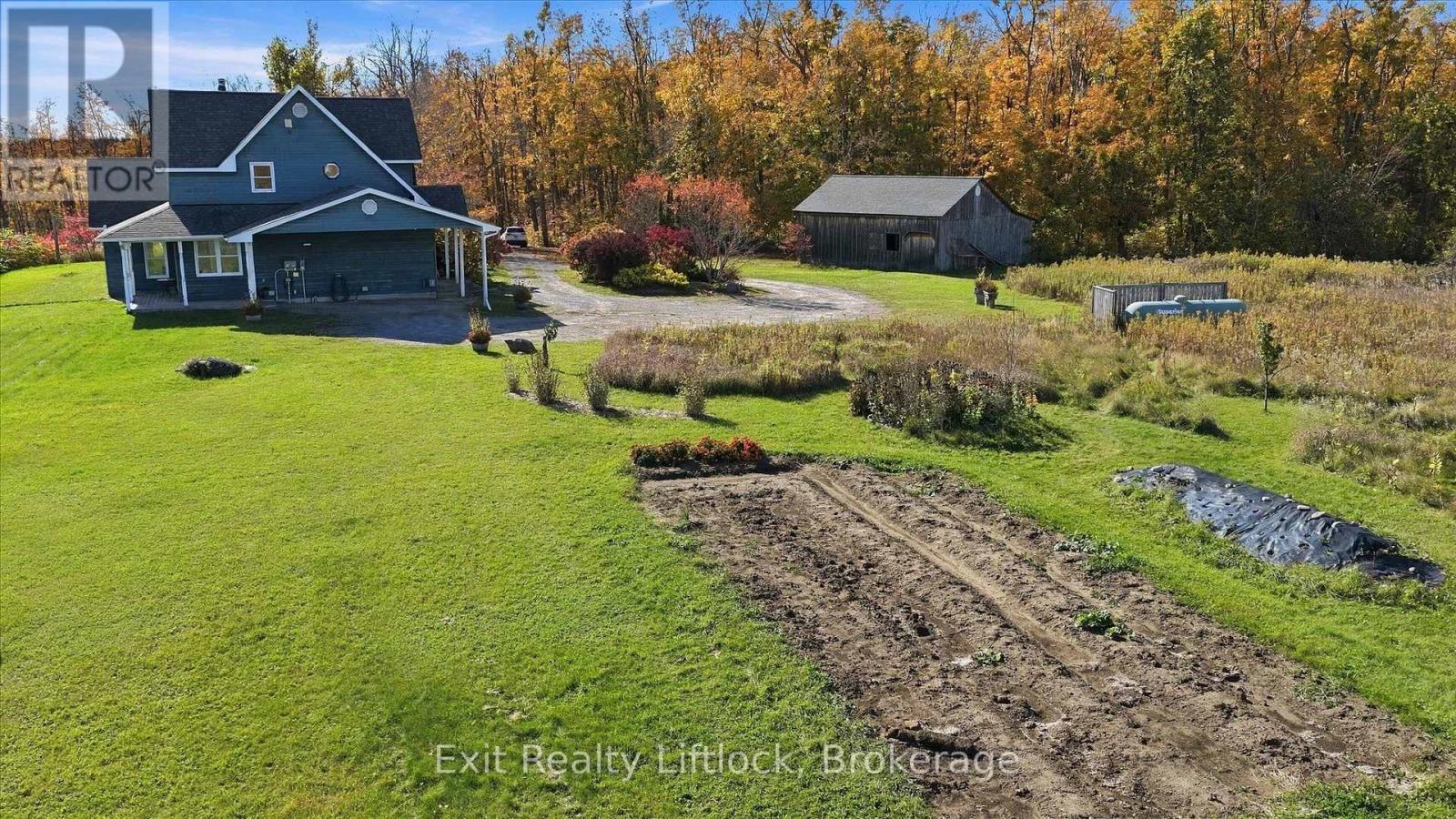 836 Hayes Line Property Photo 24