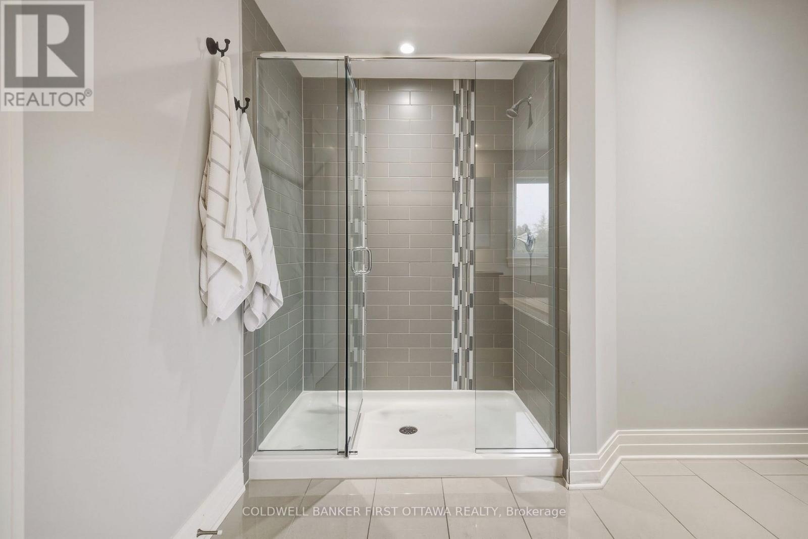 529 Adamson Crescent Property Photo 24