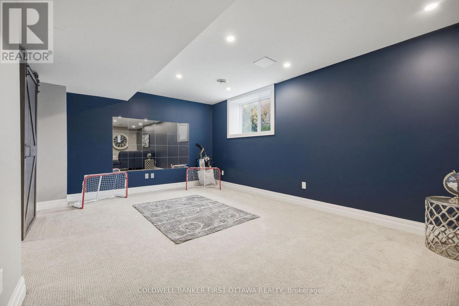 529 Adamson Crescent Property Photo 37