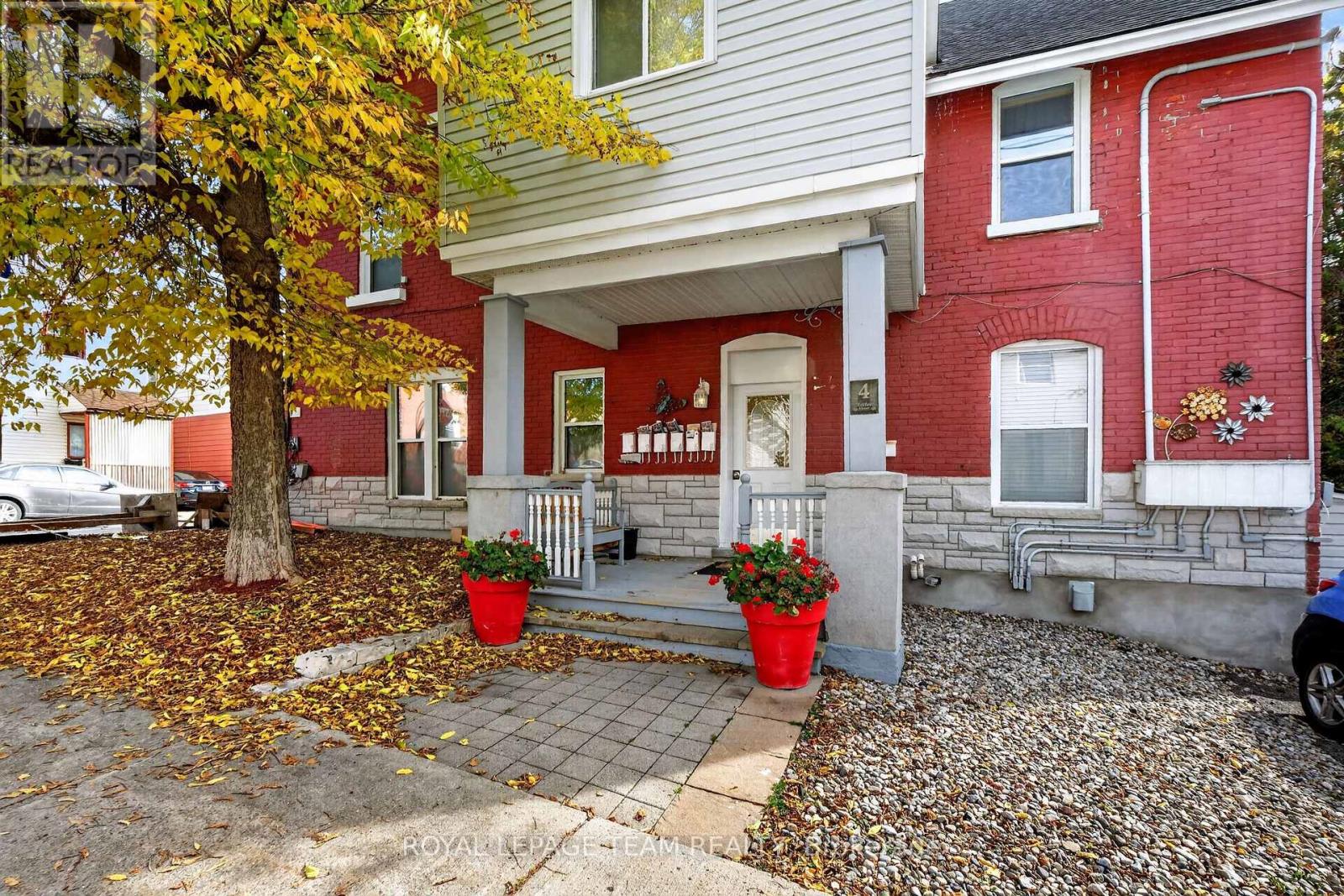 7 - 4 Eccles Street Property Photo 3