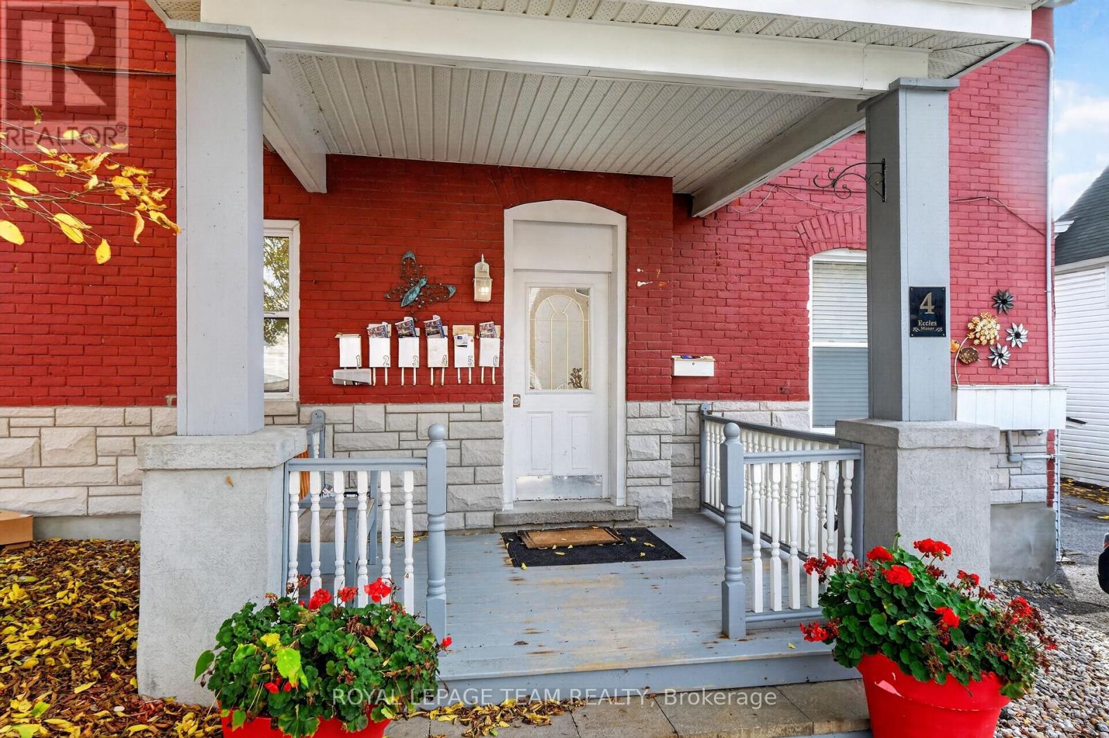 7 - 4 Eccles Street Property Photo 4